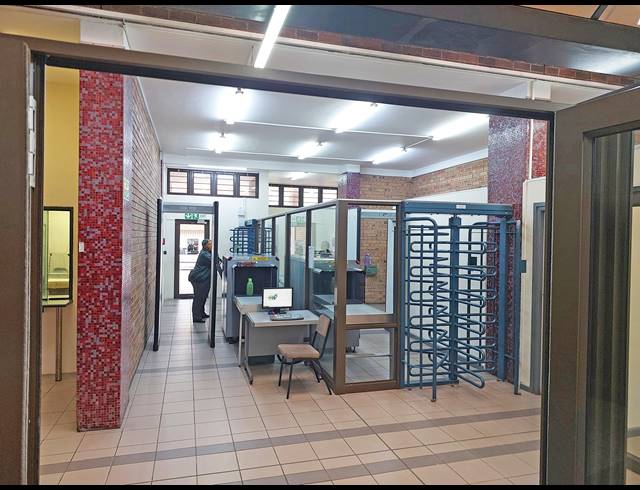 5,630M² BUILDING FOR SALE IN SYDENHAM